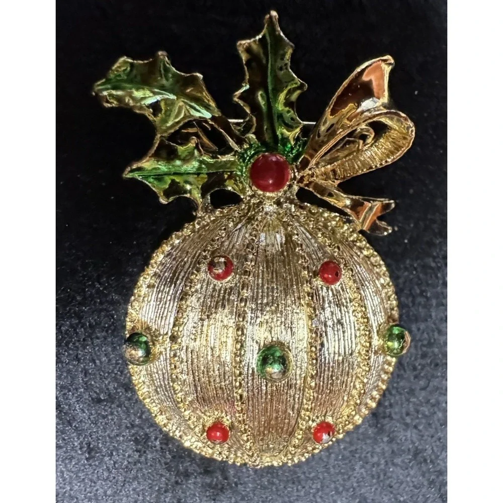 Vintage Gerry's Christmas Ornament Brooch Gold Tone Holiday Bauble Holly Bow Red